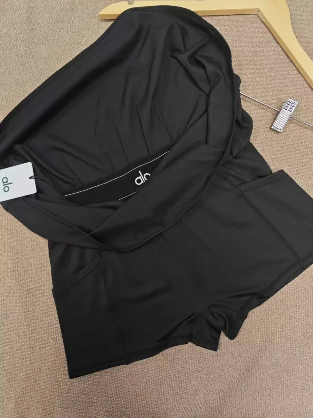 🍻NWT ALO Yoga Match Point Tennis Skirt – Black🖤 Lightweight short skirt